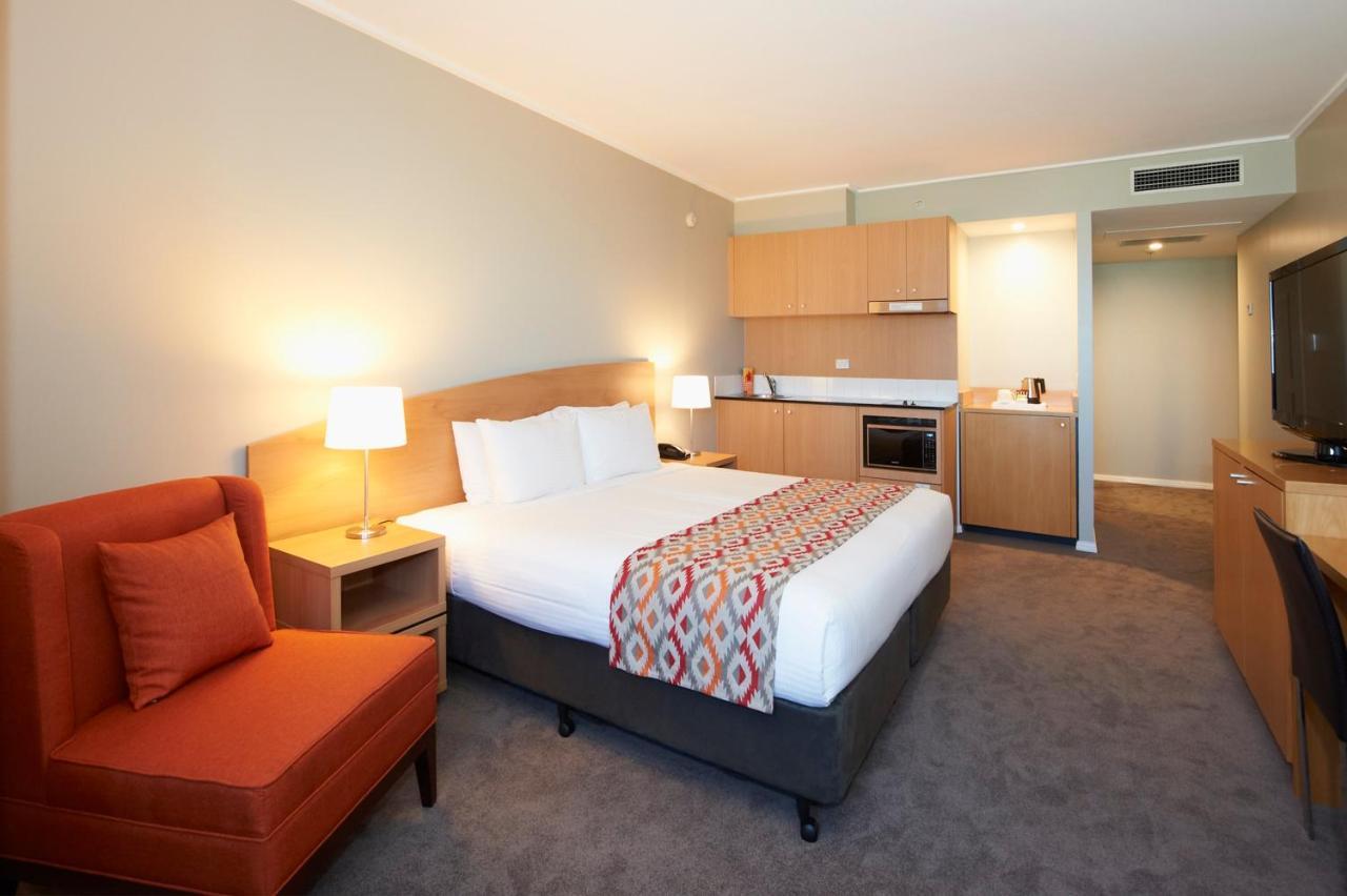 Nesuto Parramatta Aparthotel Sydney Bagian luar foto