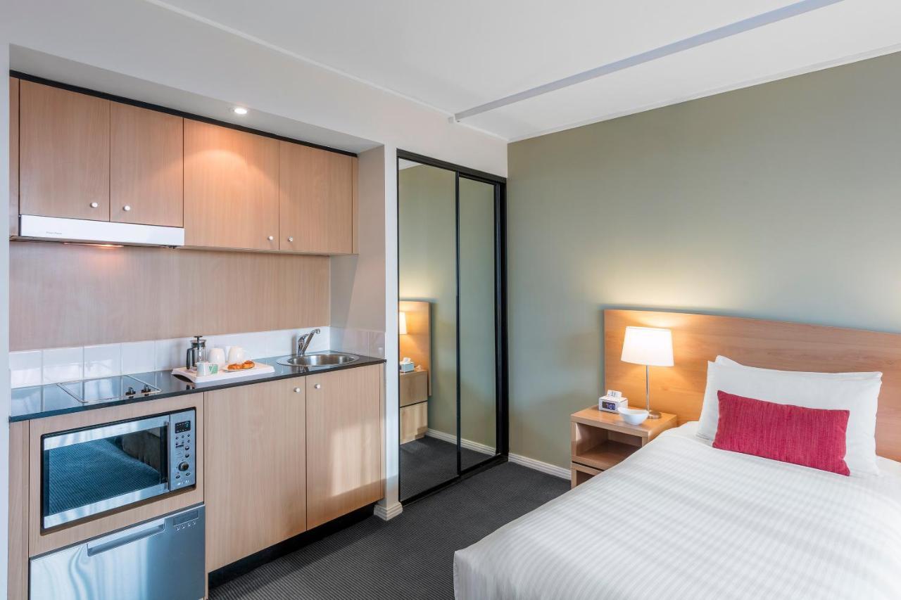 Nesuto Parramatta Aparthotel Sydney Bagian luar foto