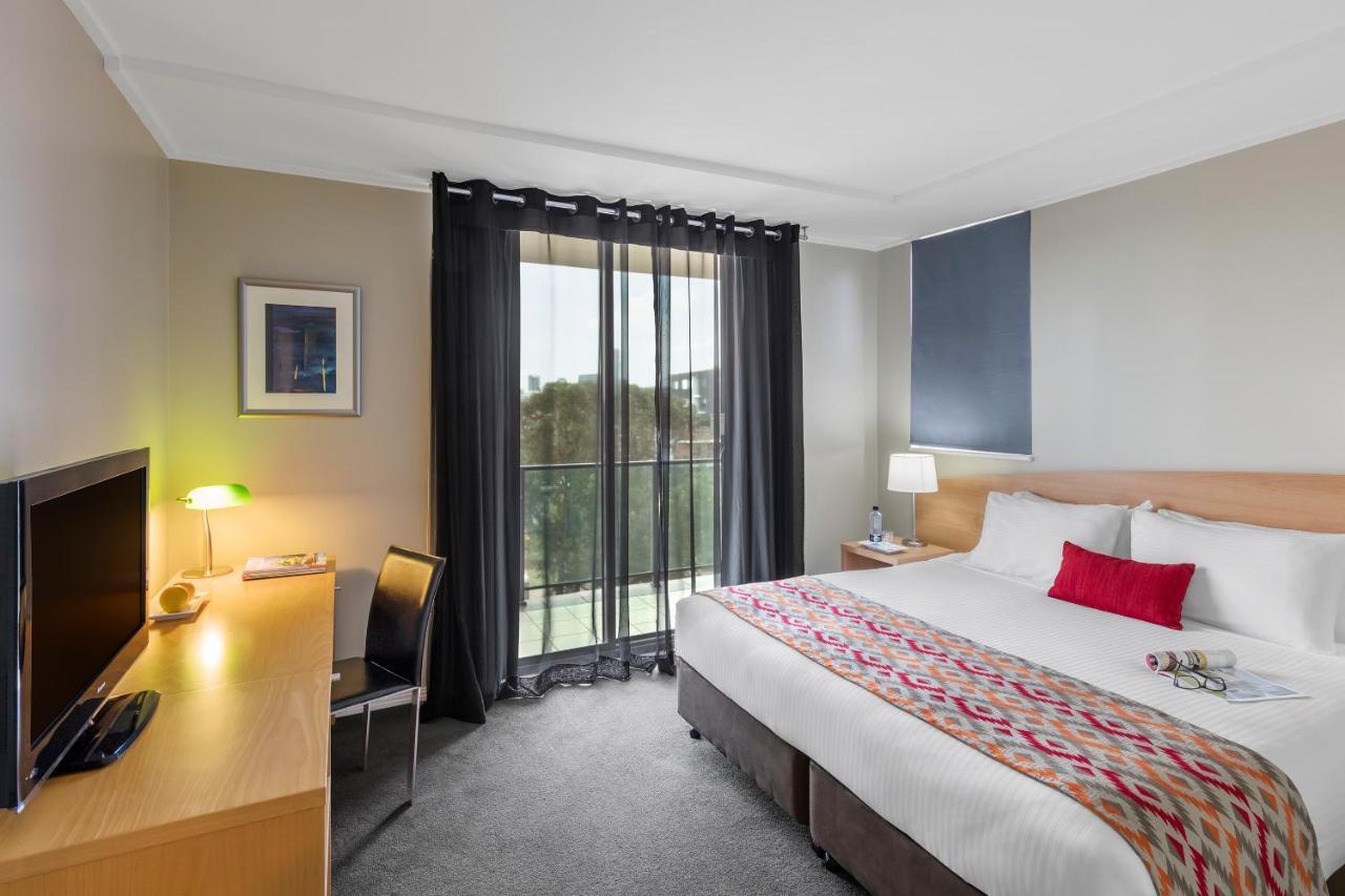 Nesuto Parramatta Aparthotel Sydney Bagian luar foto