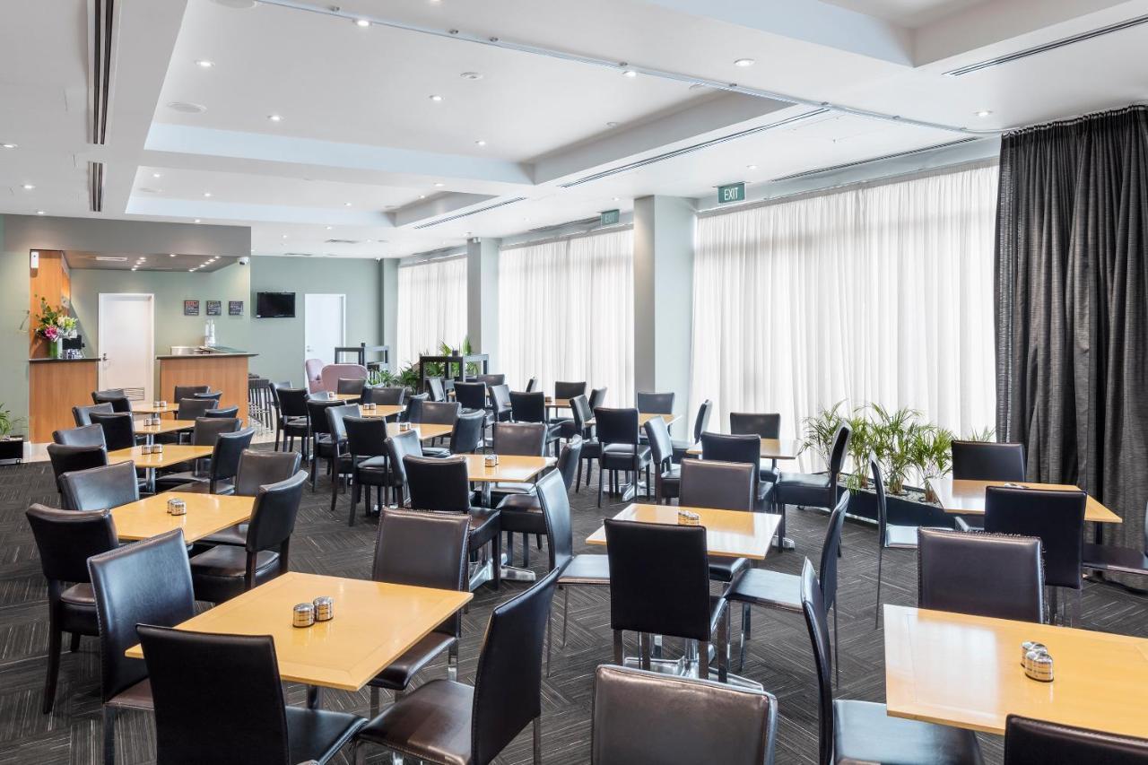 Nesuto Parramatta Aparthotel Sydney Bagian luar foto