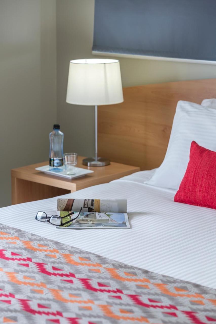 Nesuto Parramatta Aparthotel Sydney Bagian luar foto